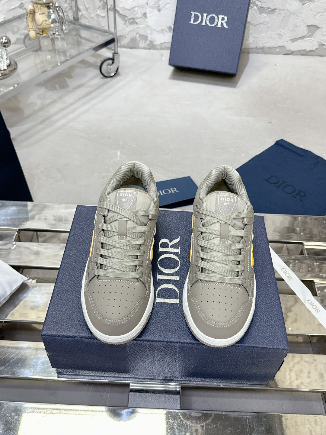 Sneakers