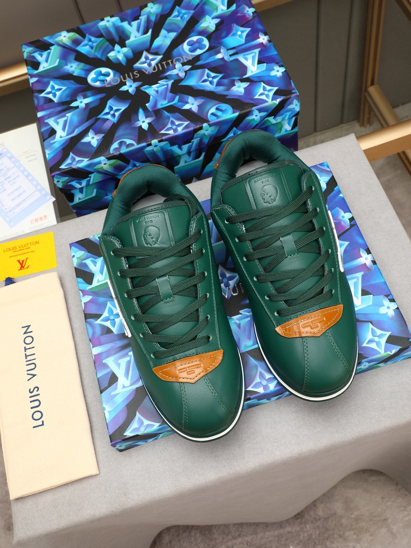 Sneakers