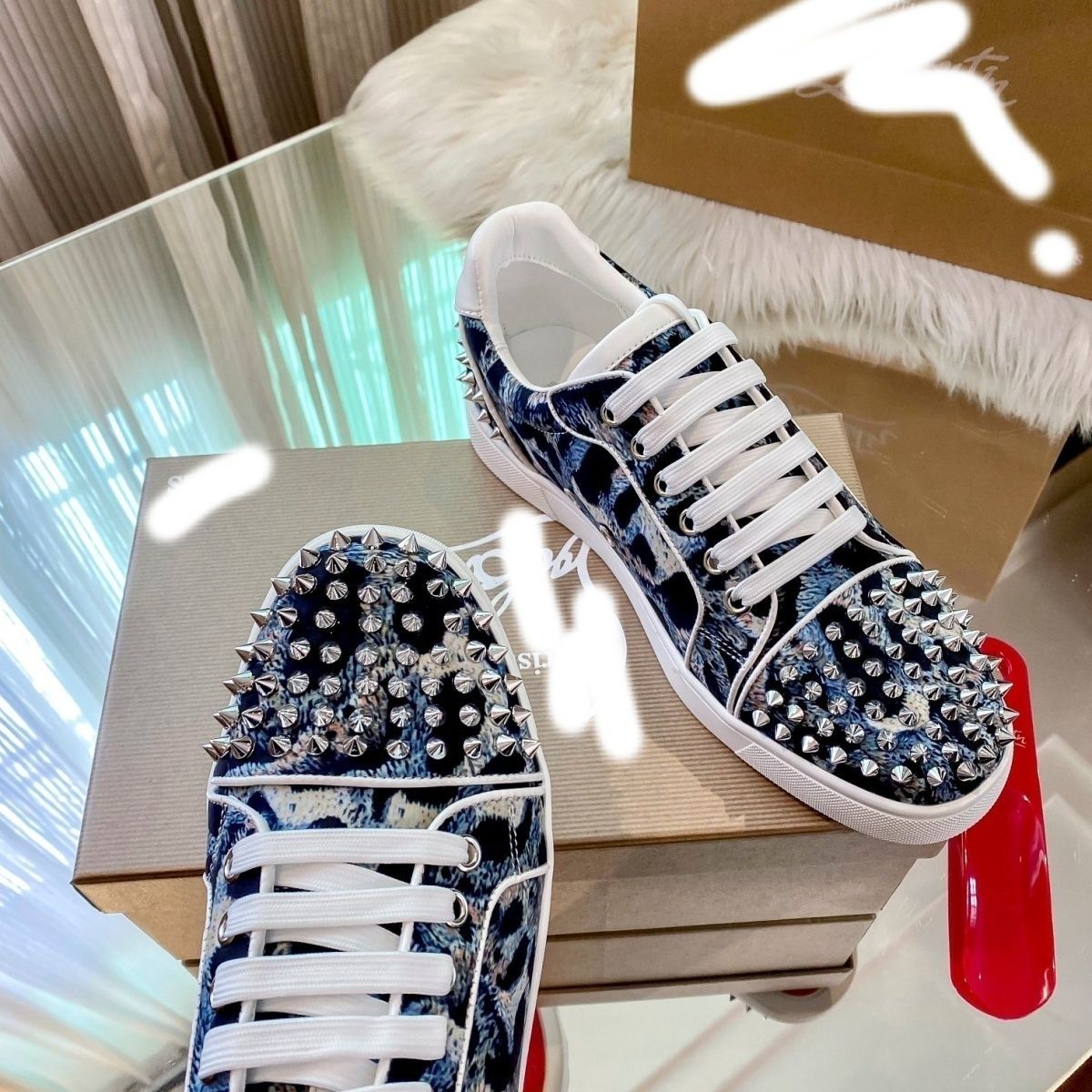 Sneakers