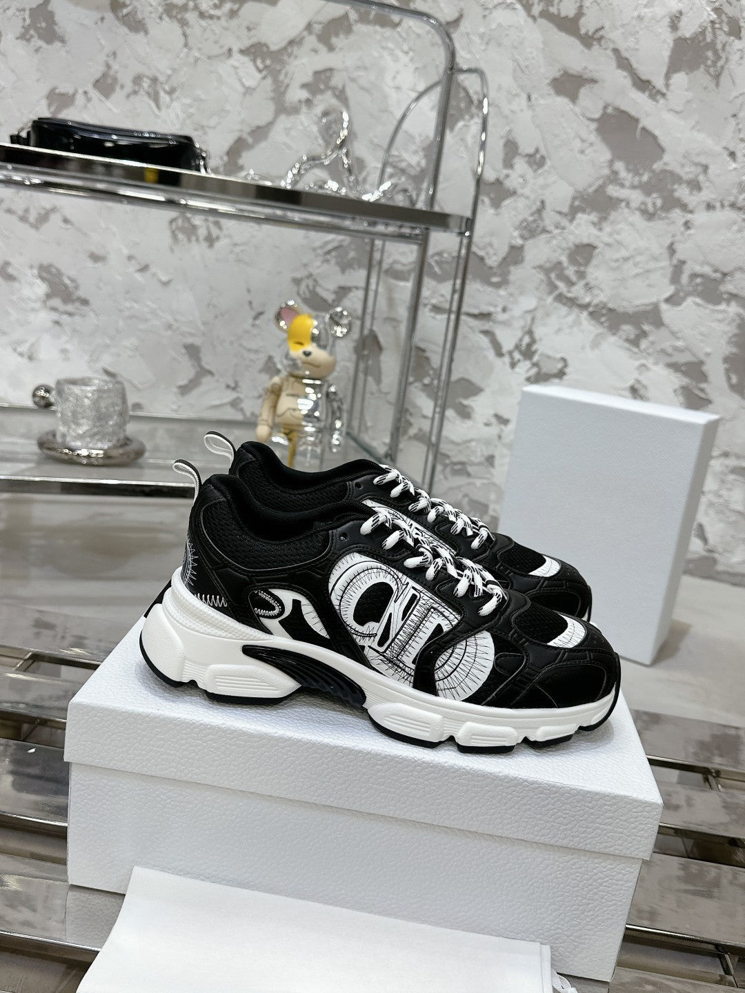 Sneakers