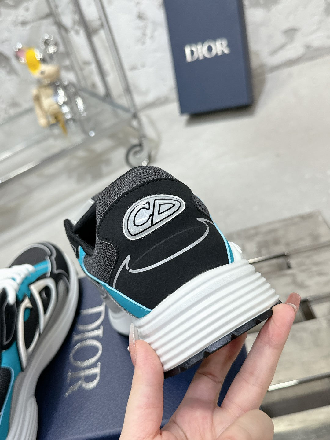Sneakers