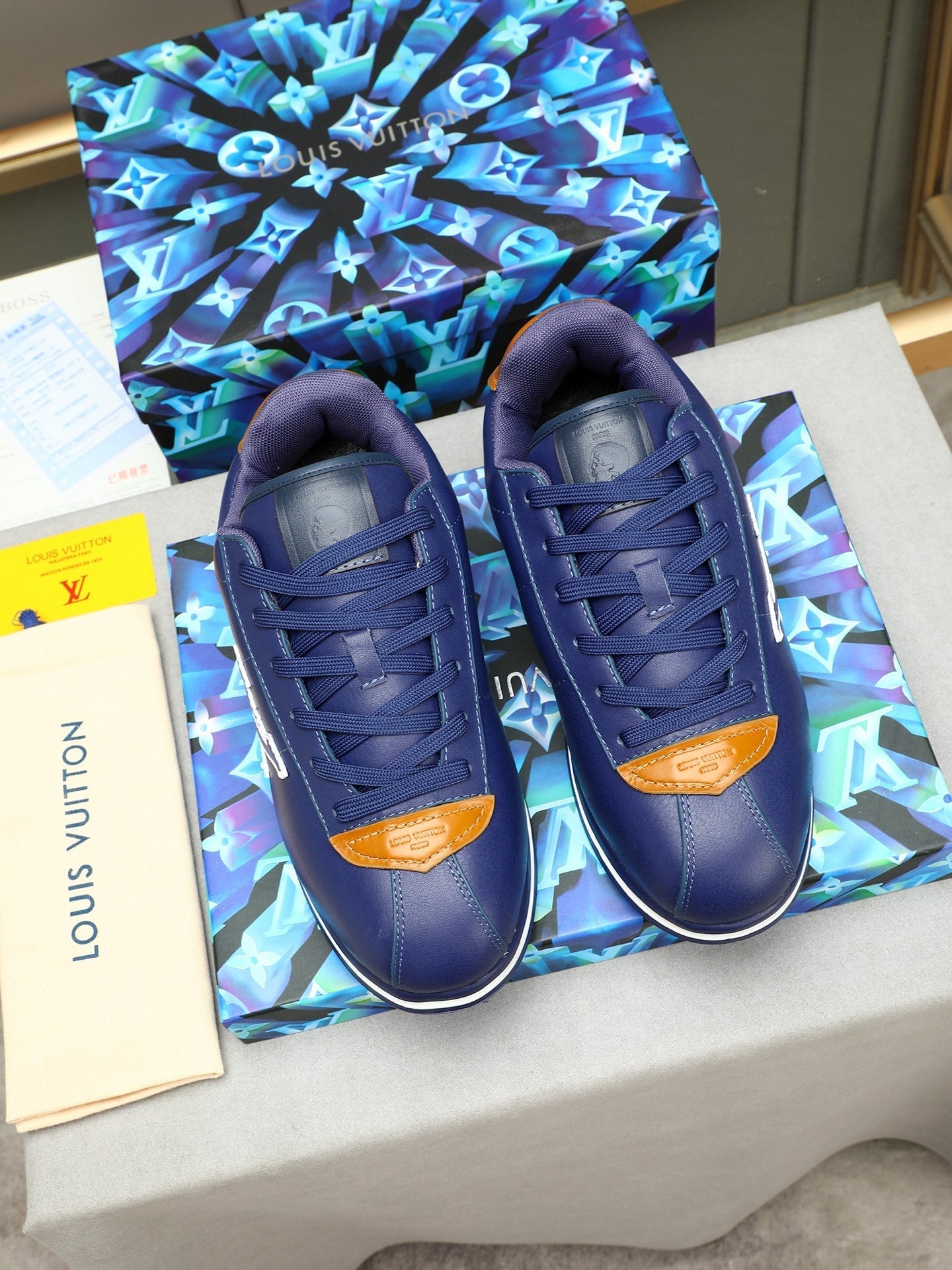 Sneakers