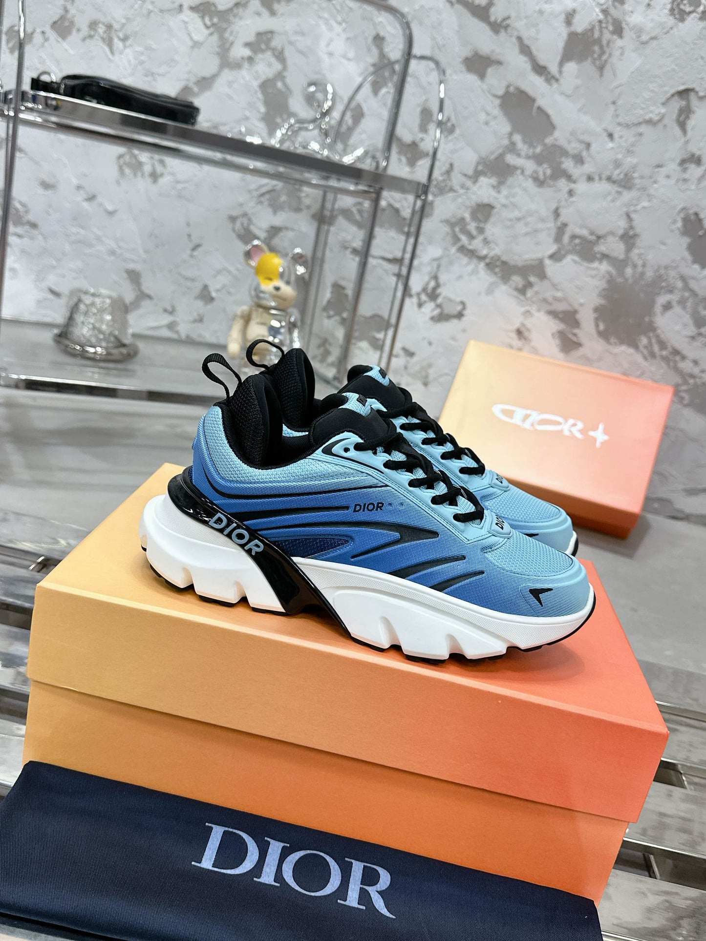 Sneakers