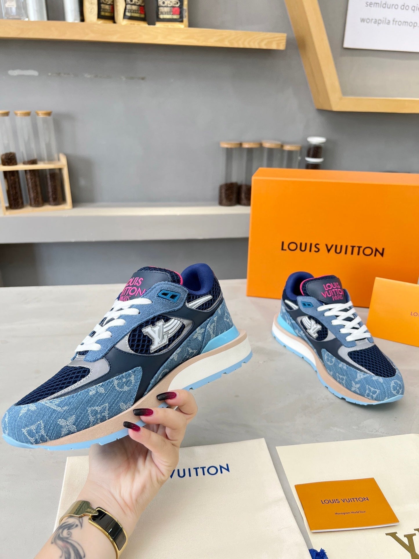 Sneakers