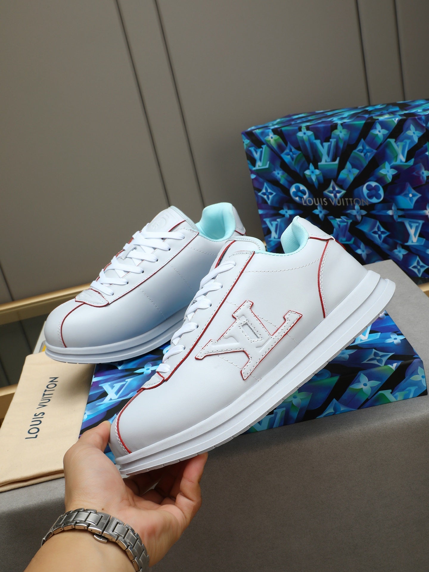 Sneakers