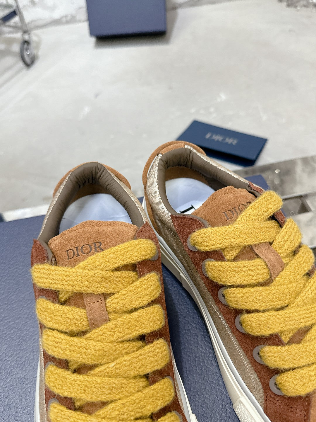 Sneakers