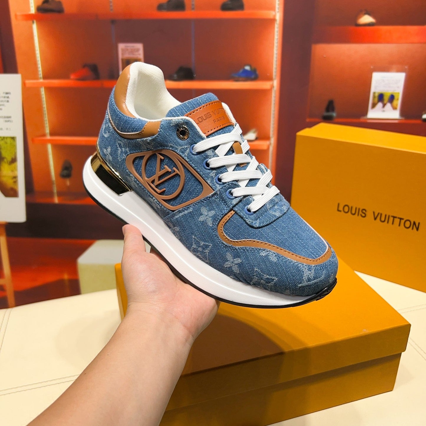 Sneakers
