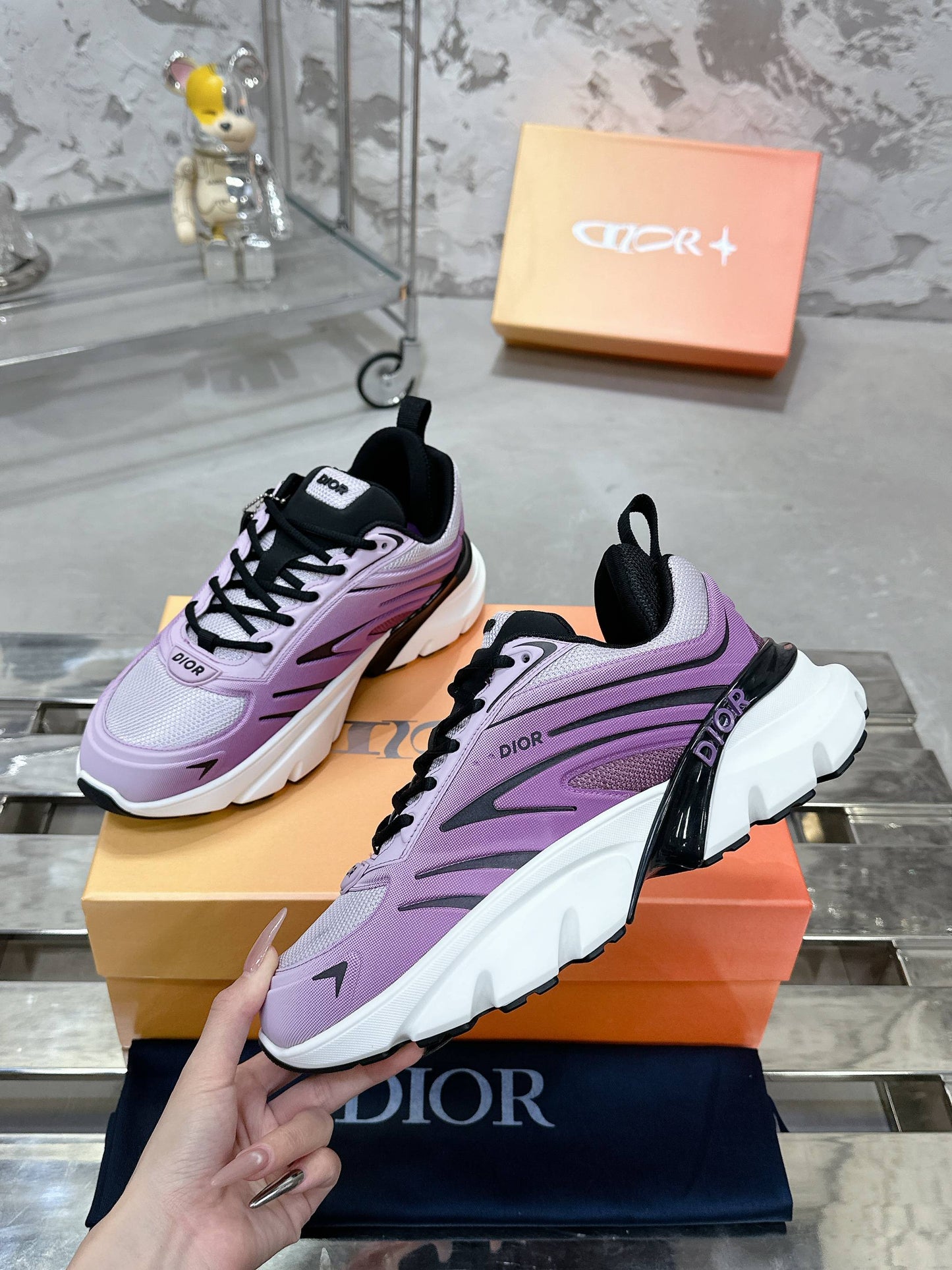 Sneakers