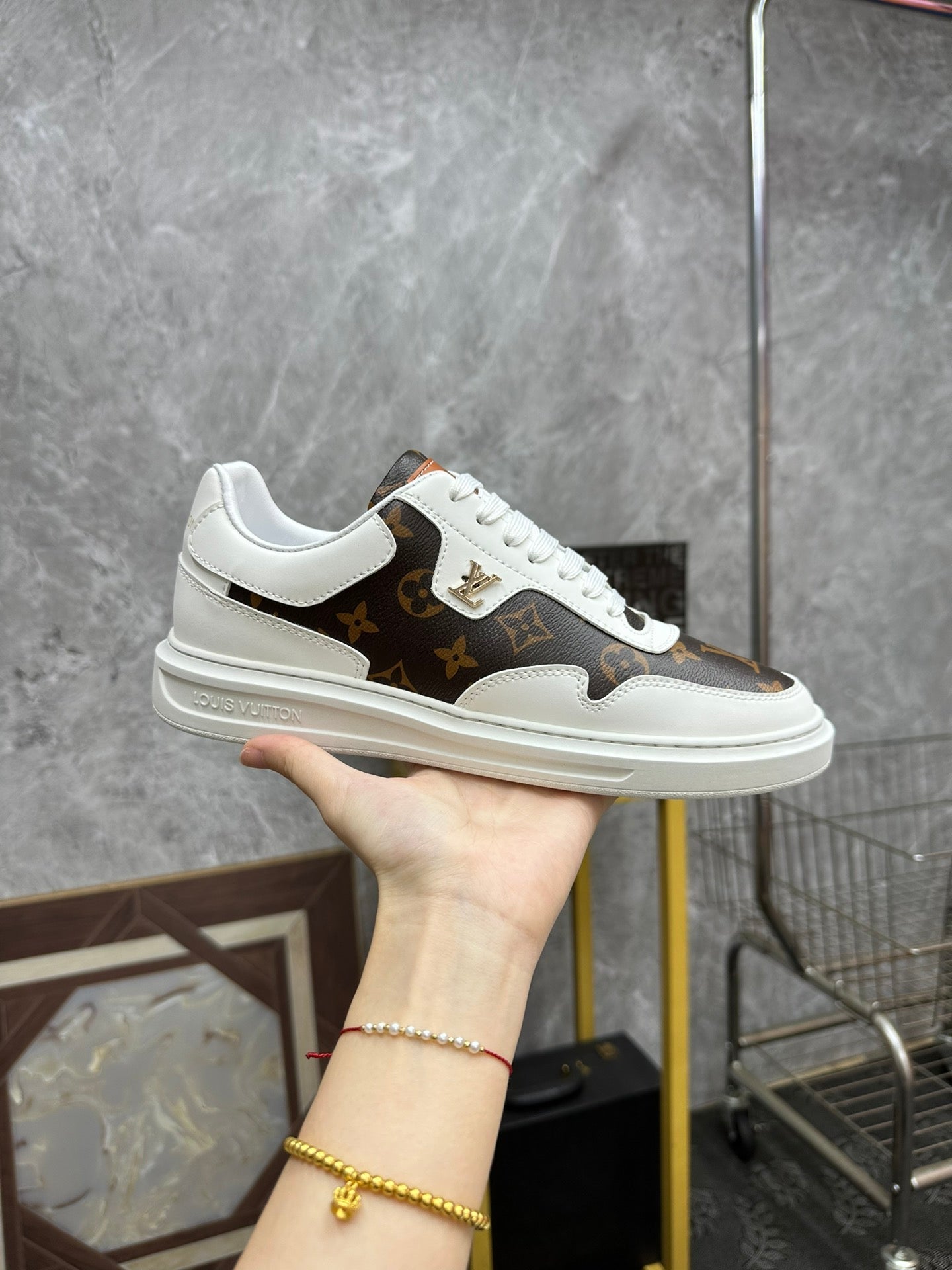 Sneakers