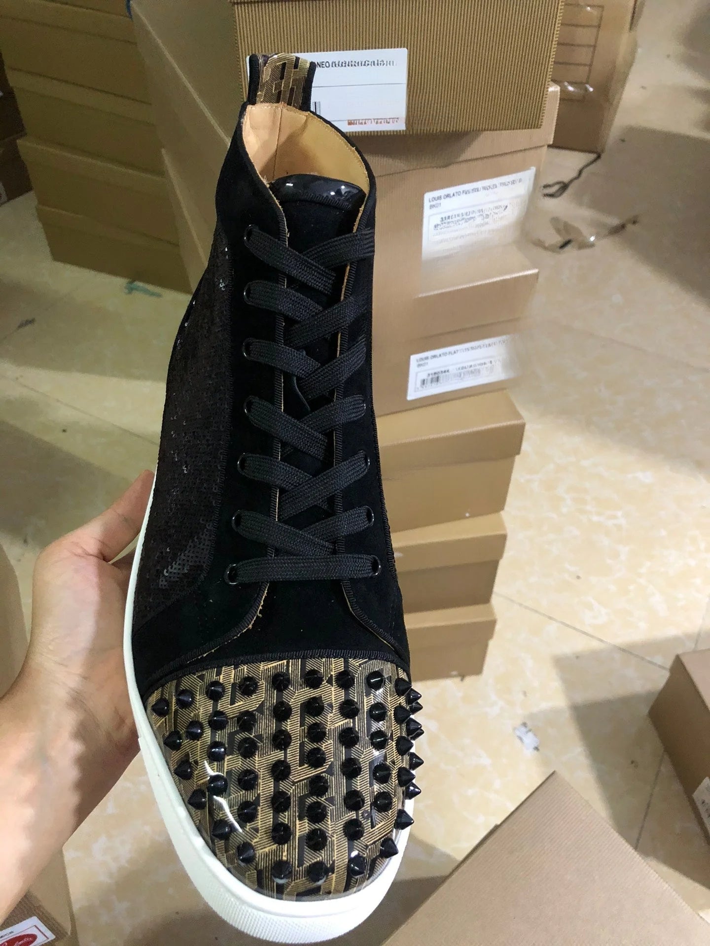 Sneaker