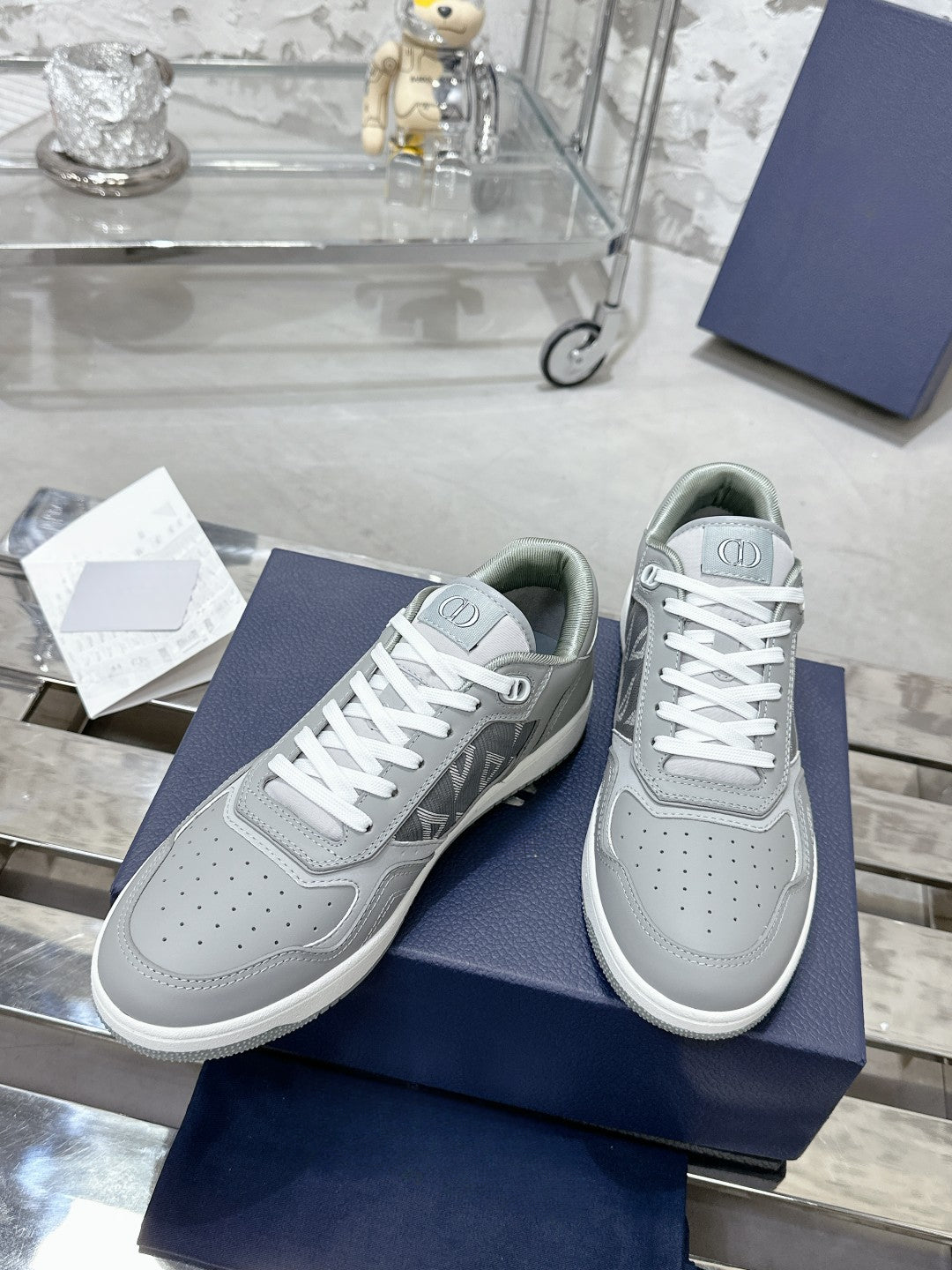 Sneakers