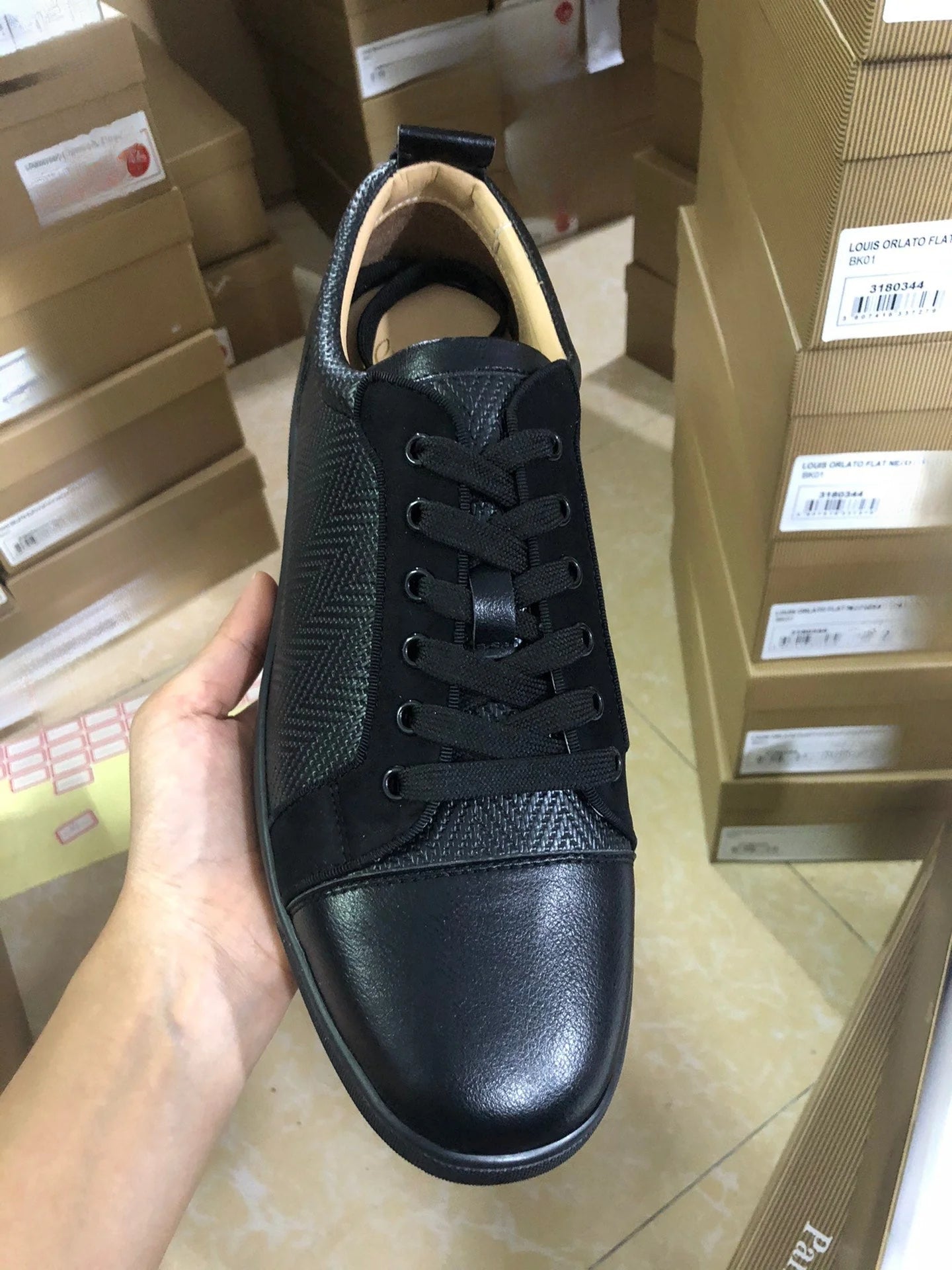 Sneaker