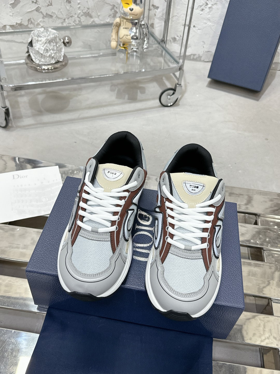 Sneakers
