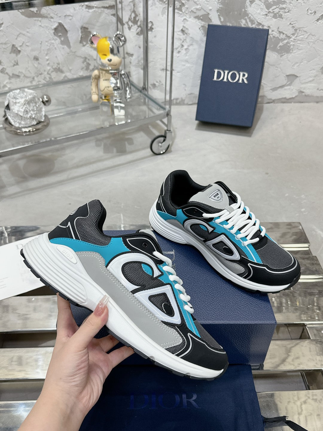 Sneakers