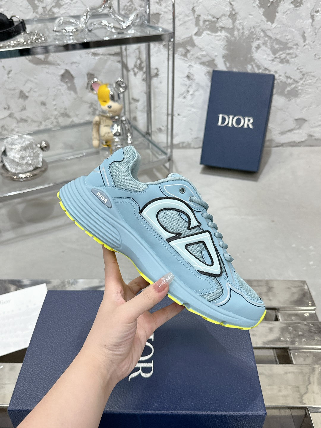 Sneakers