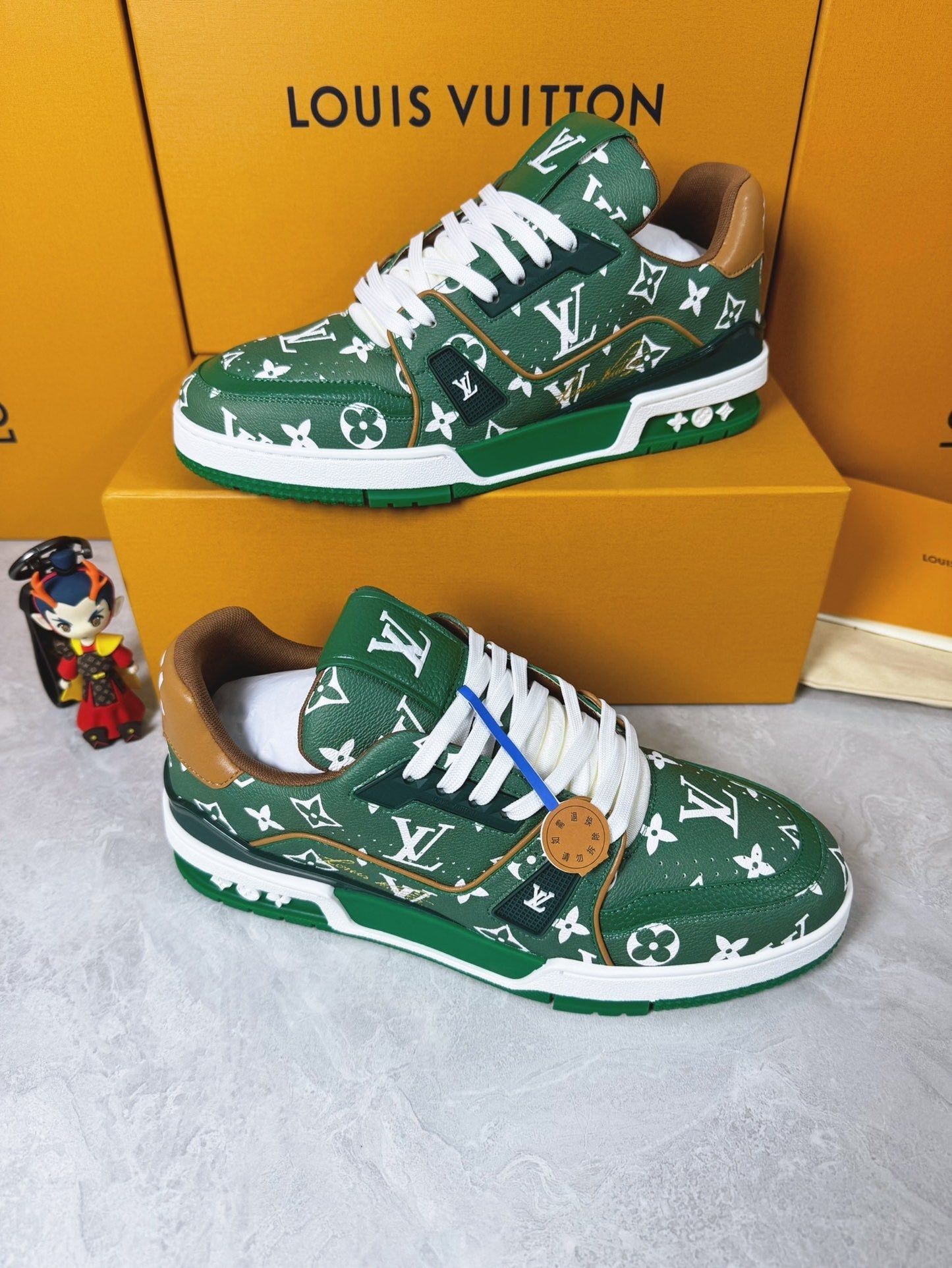 Sneakers