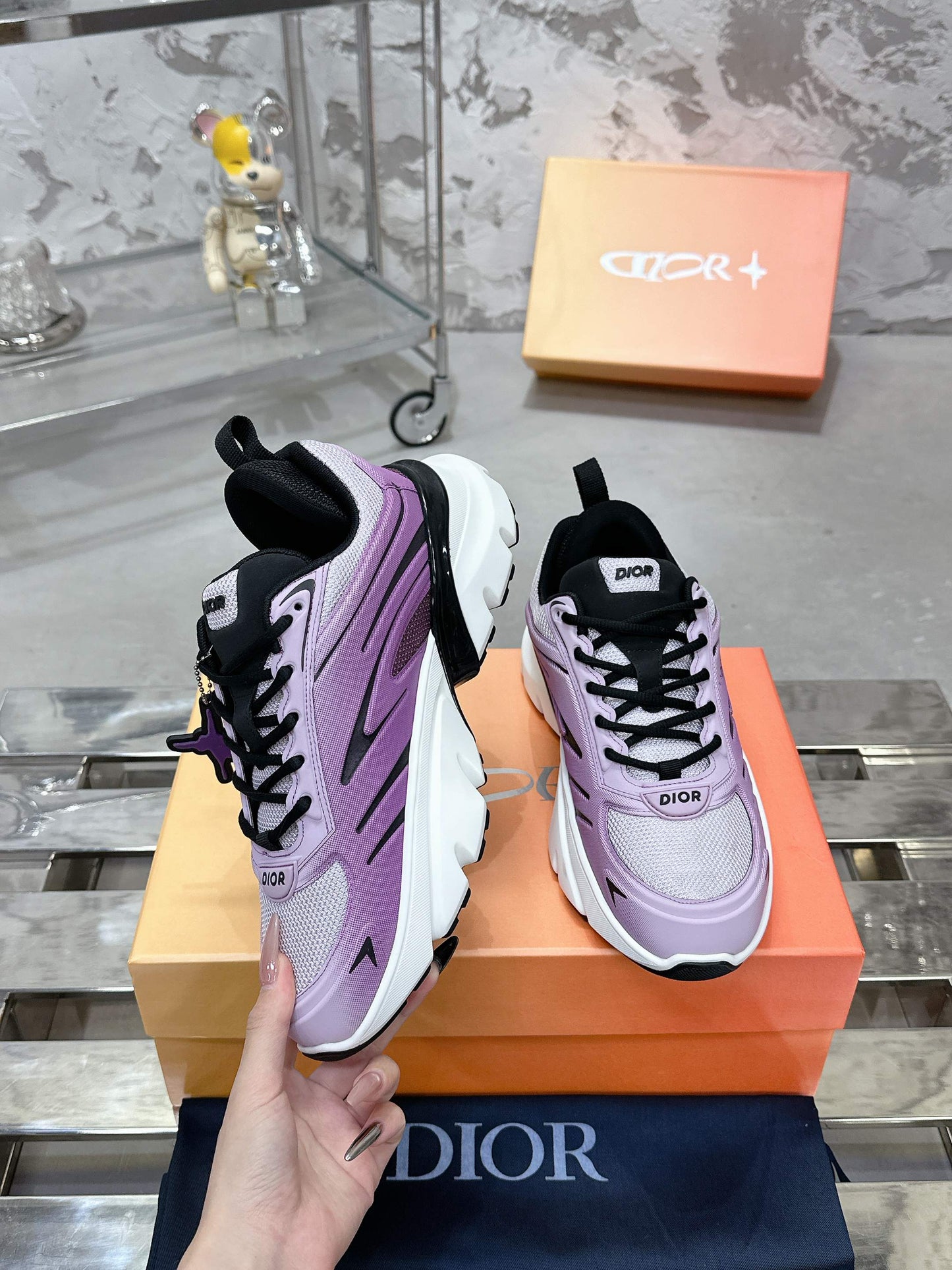 Sneakers