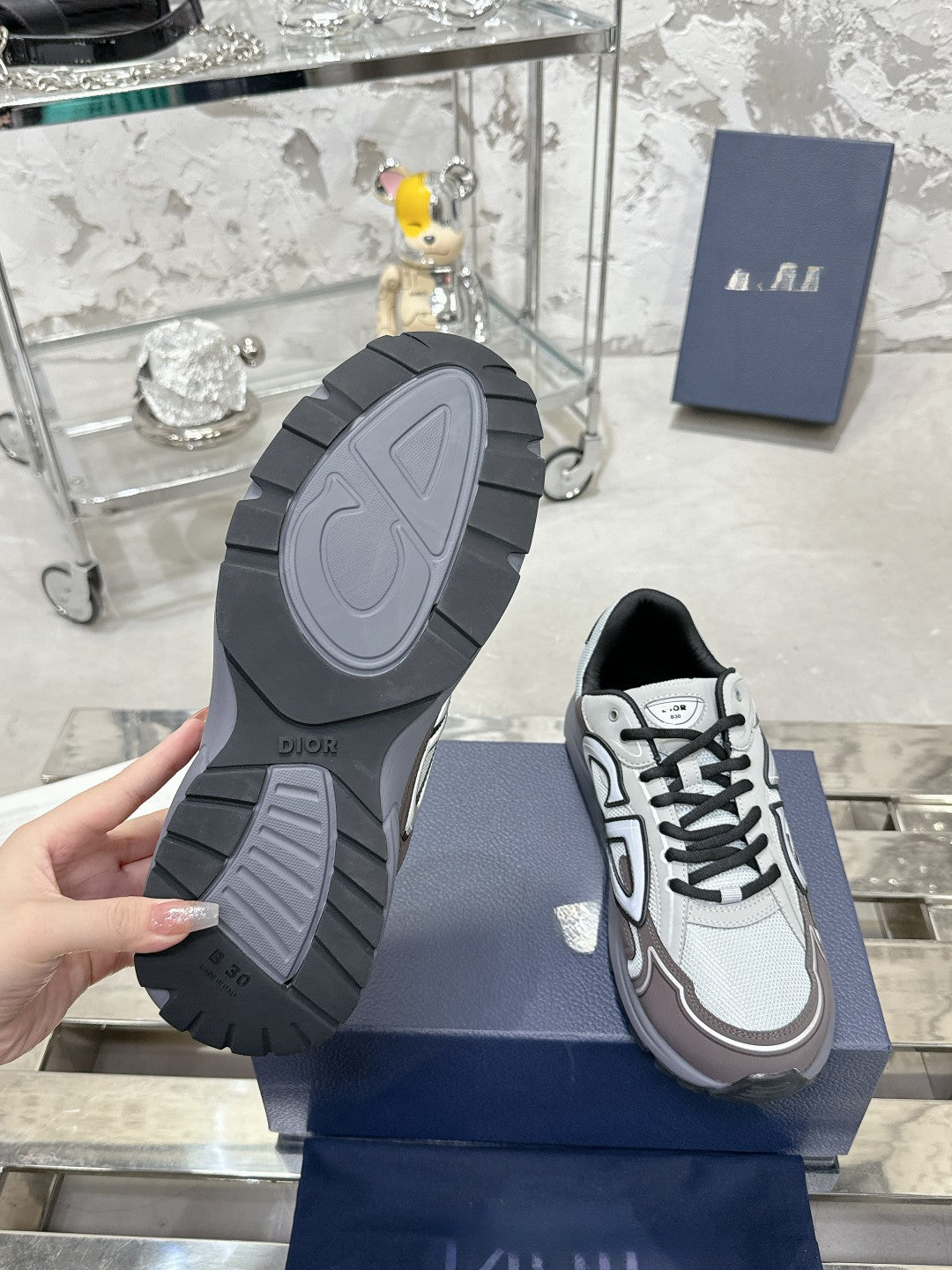Sneakers