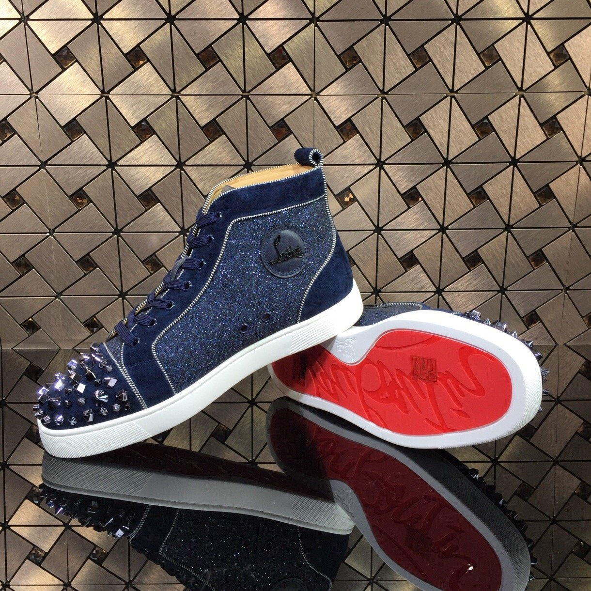 Sneakers