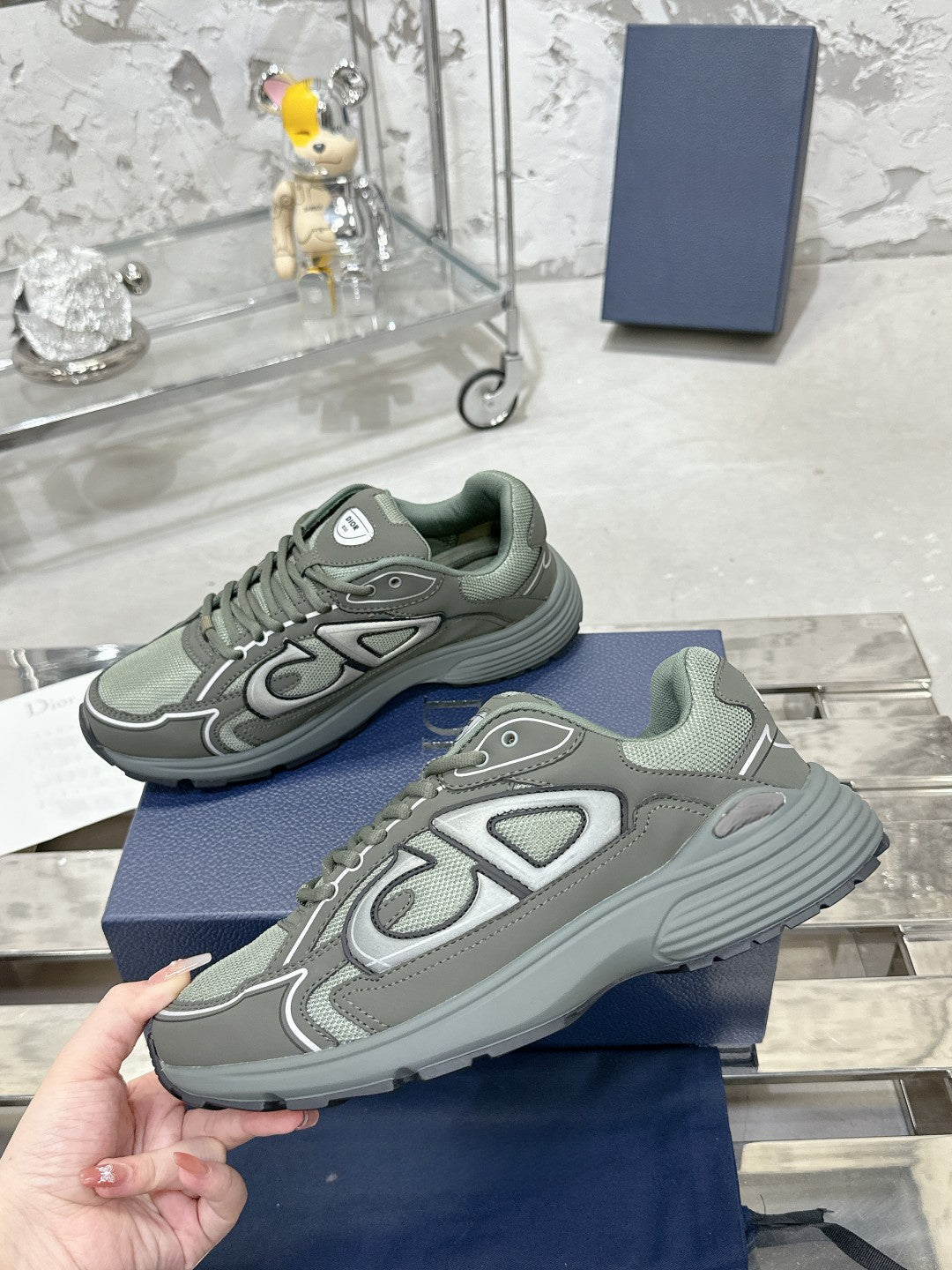Sneakers