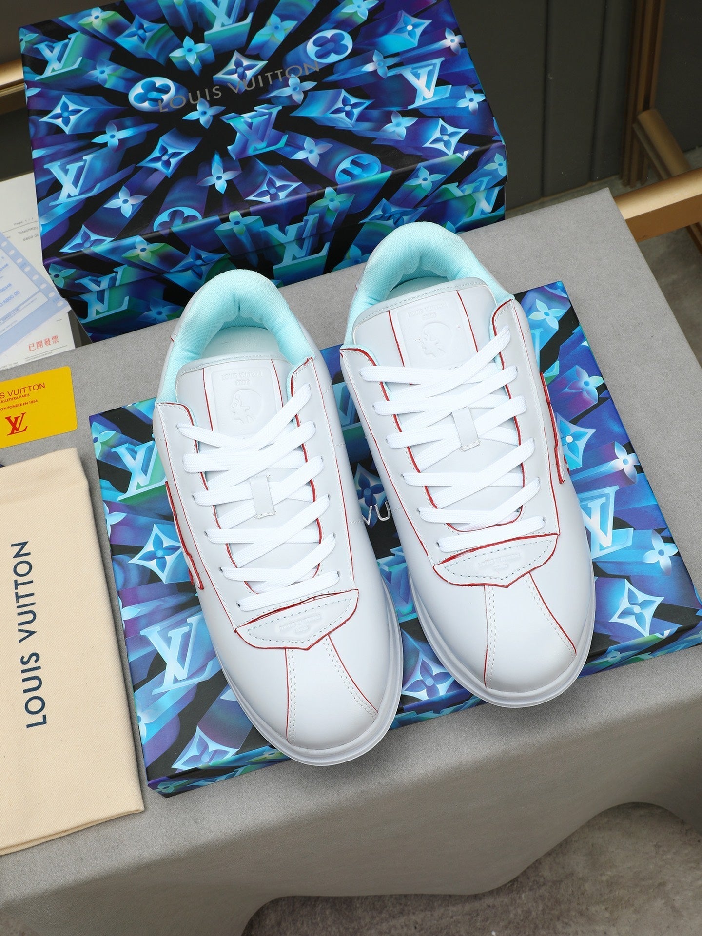 Sneakers