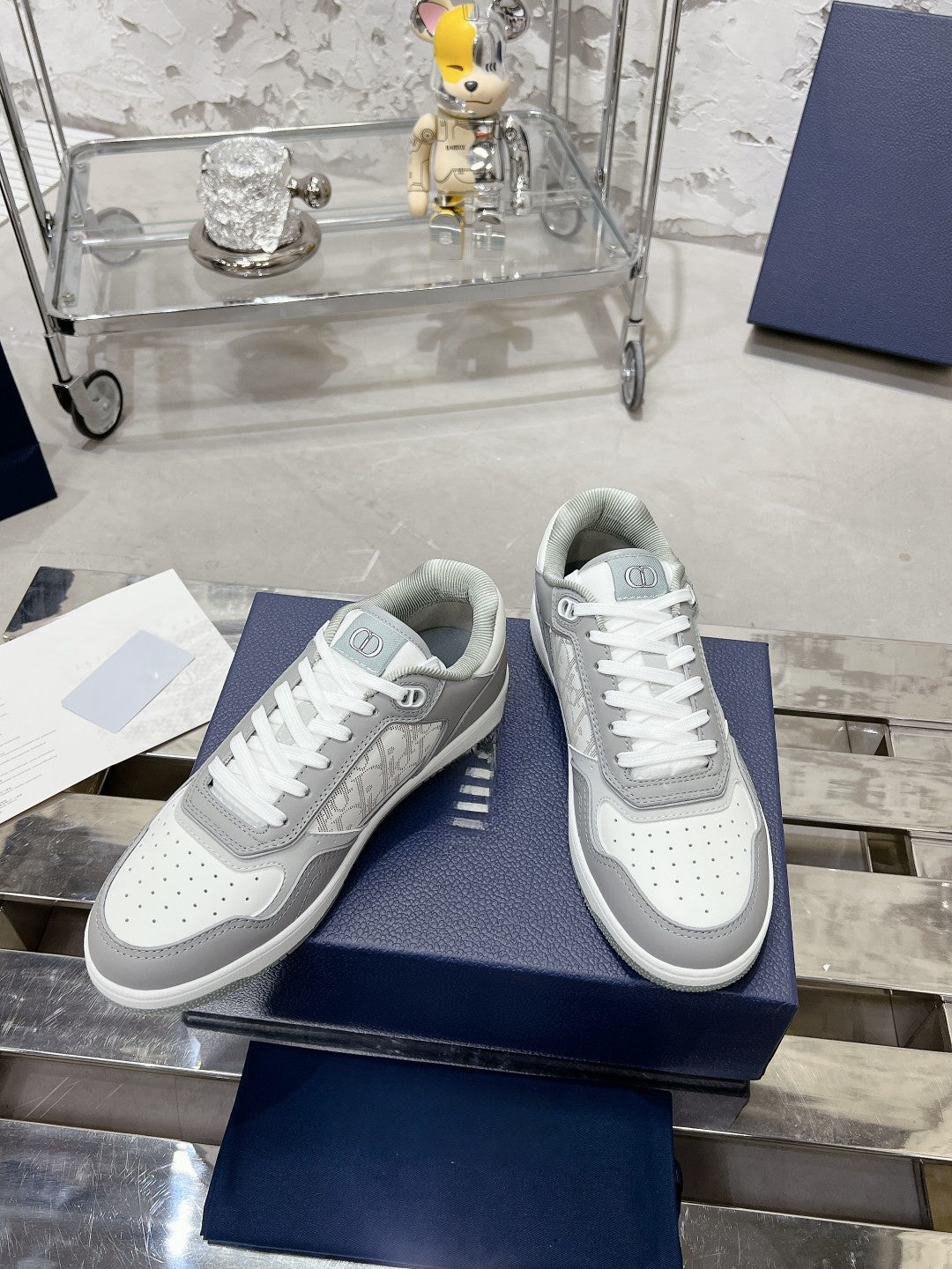 Sneakers