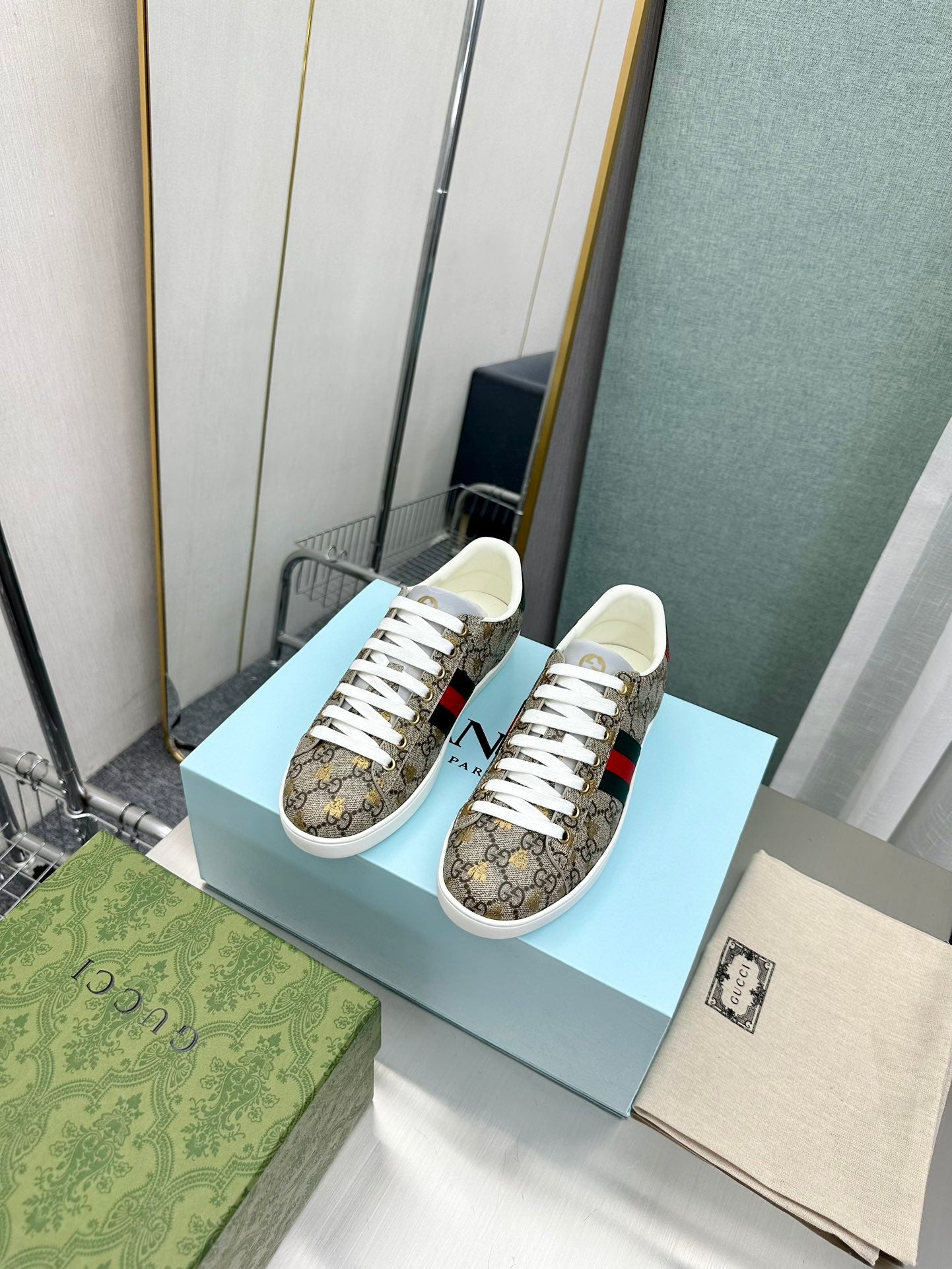 Sneakers