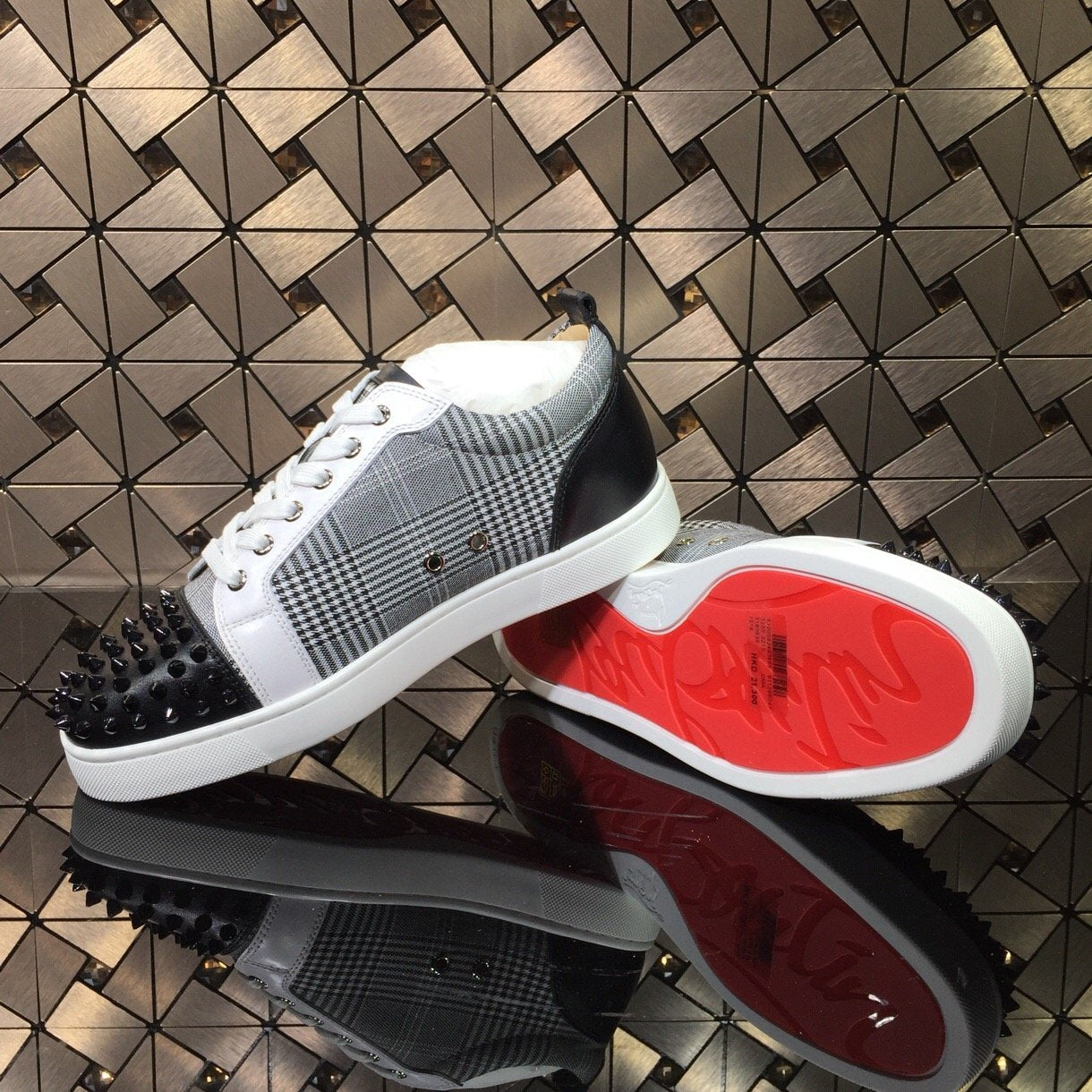 Sneakers