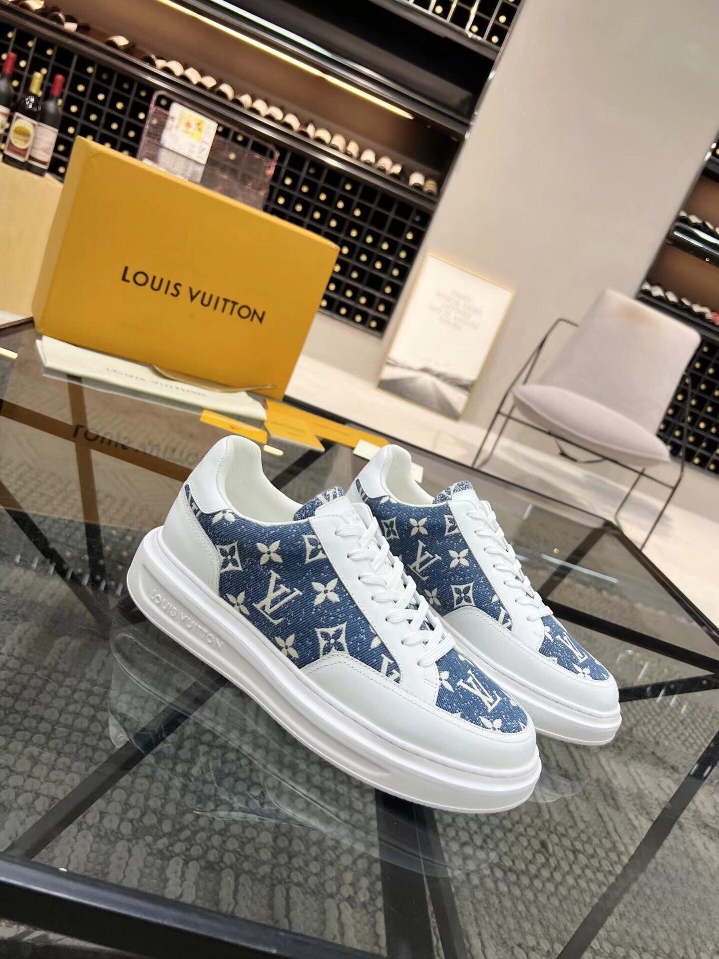 Sneakers
