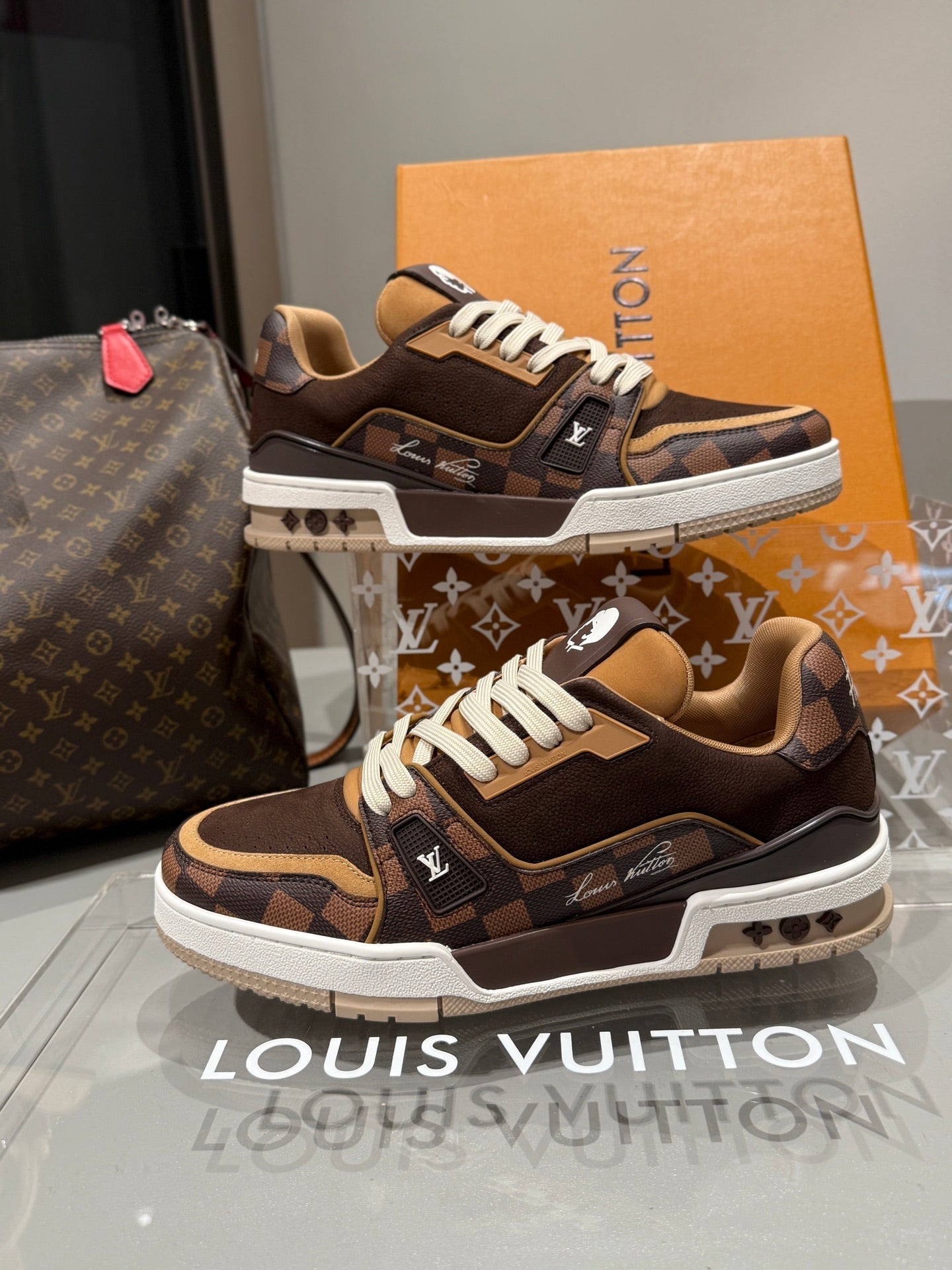 Sneakers