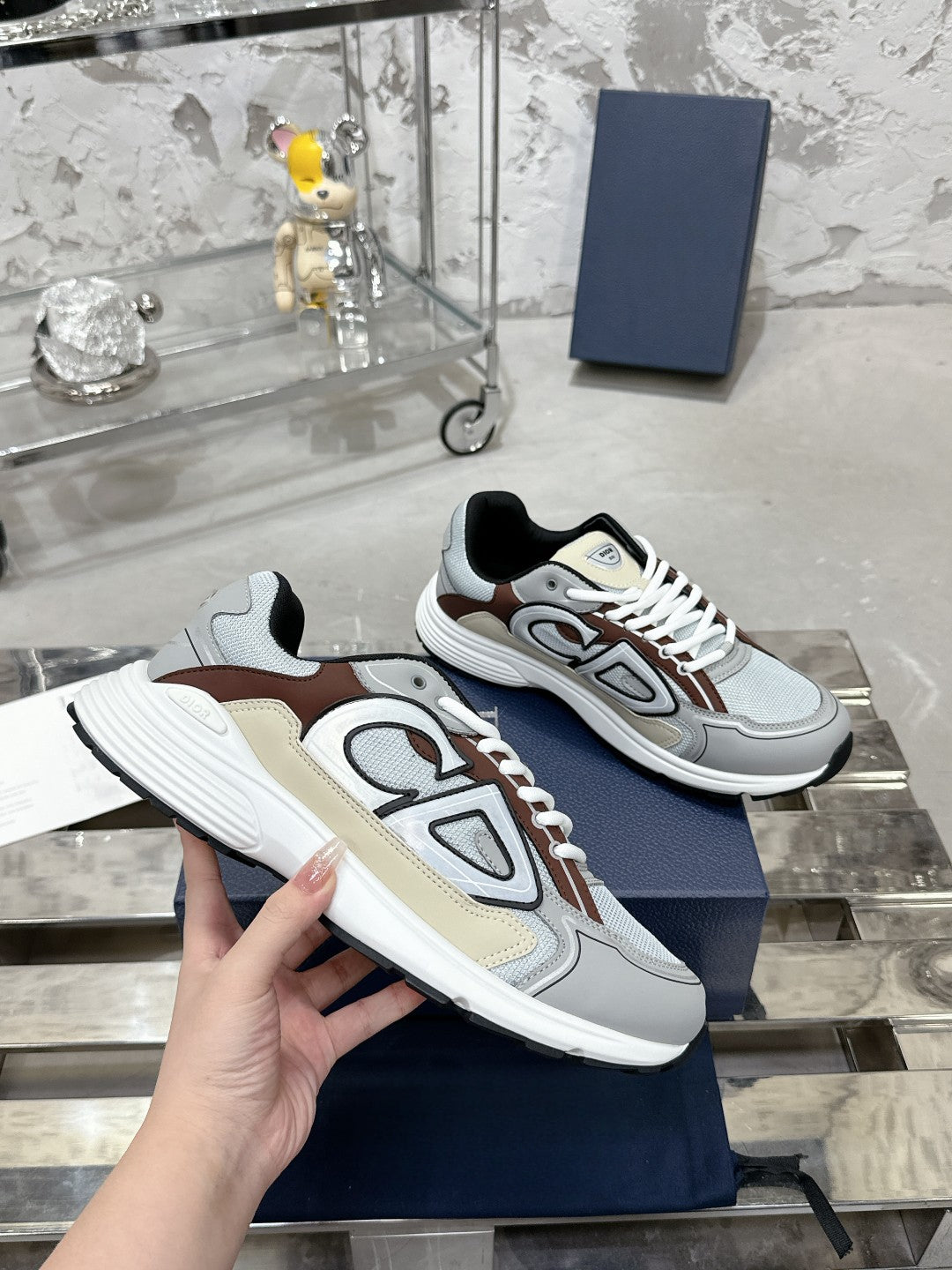 Sneakers
