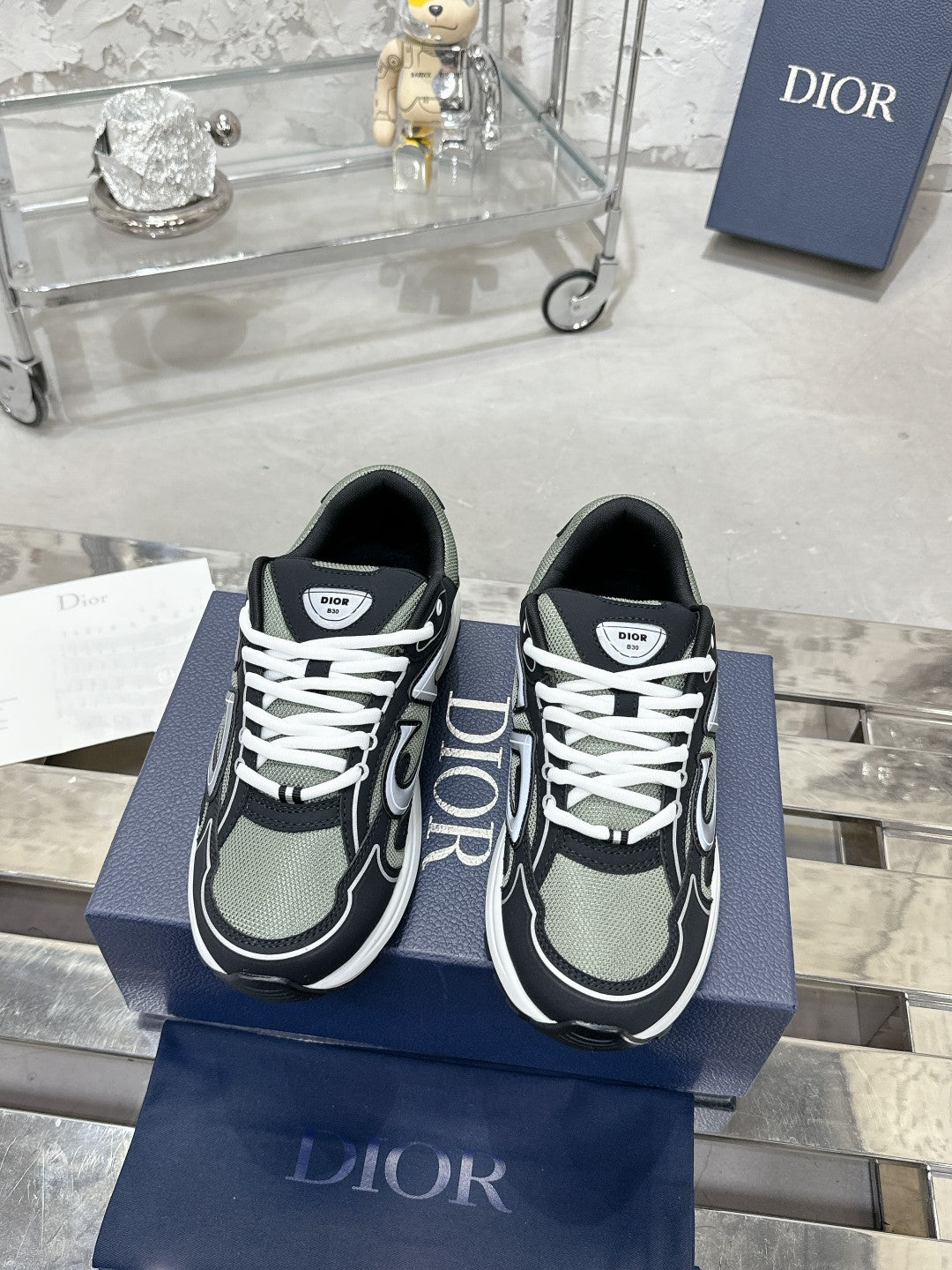 Sneakers